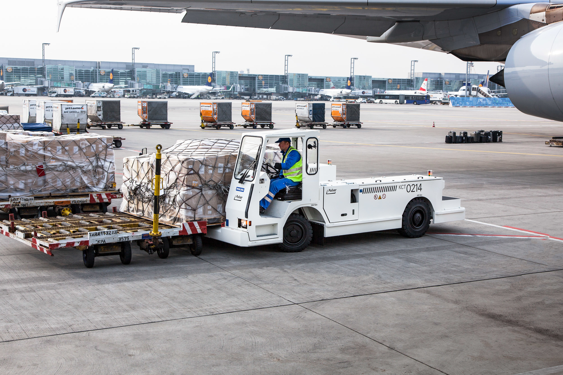 Units from the Pulsar container pallet transporter range are in use at European and international airports in a variety of configurations.