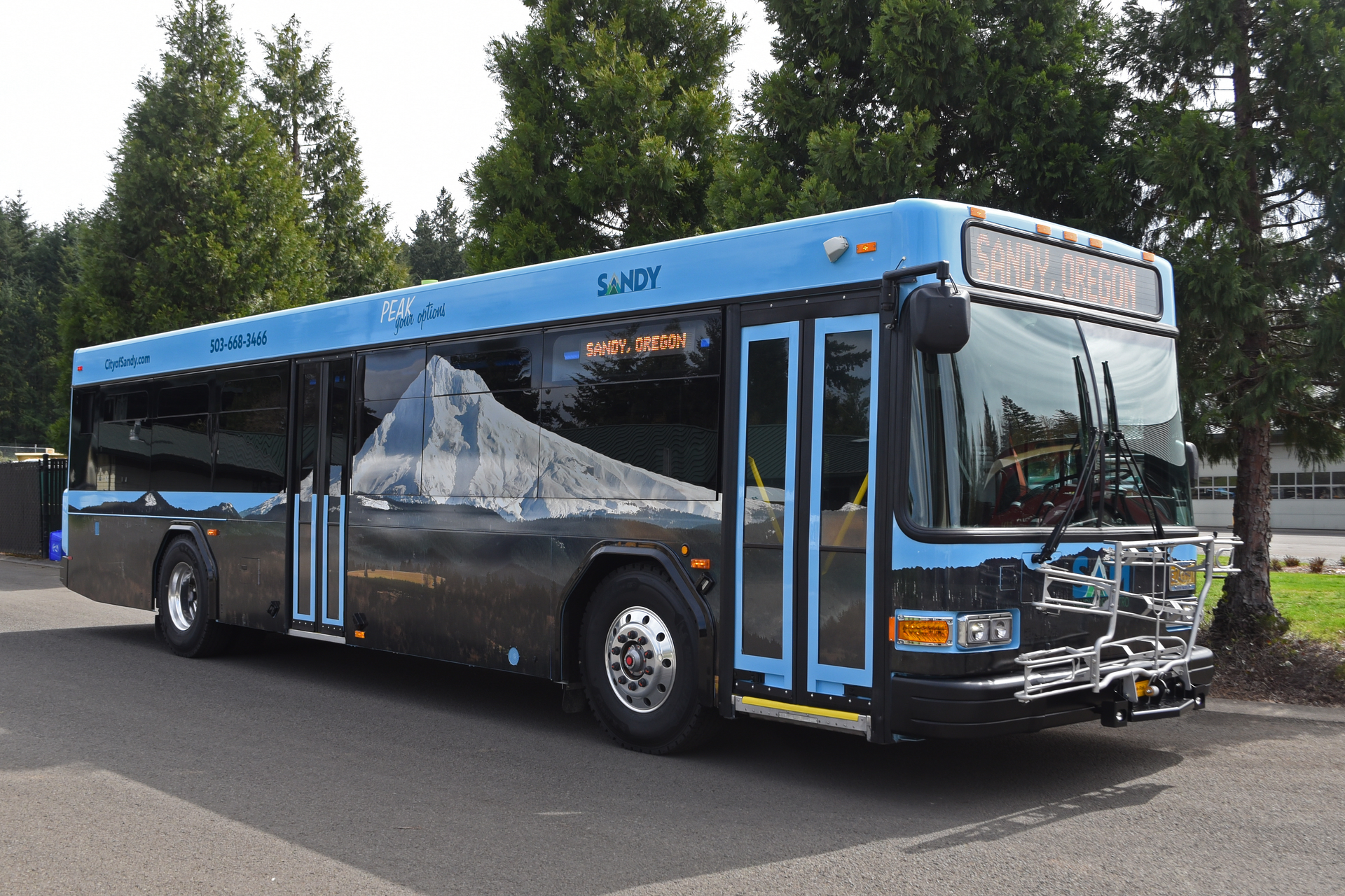 Complete Coach Works (CCW), a bus remanufacturer, has delivered the Sandy Area Metro&rsquo;s (City of Sandy) first fully refurbished 2008 35-foot Gillig diesel transit bus.