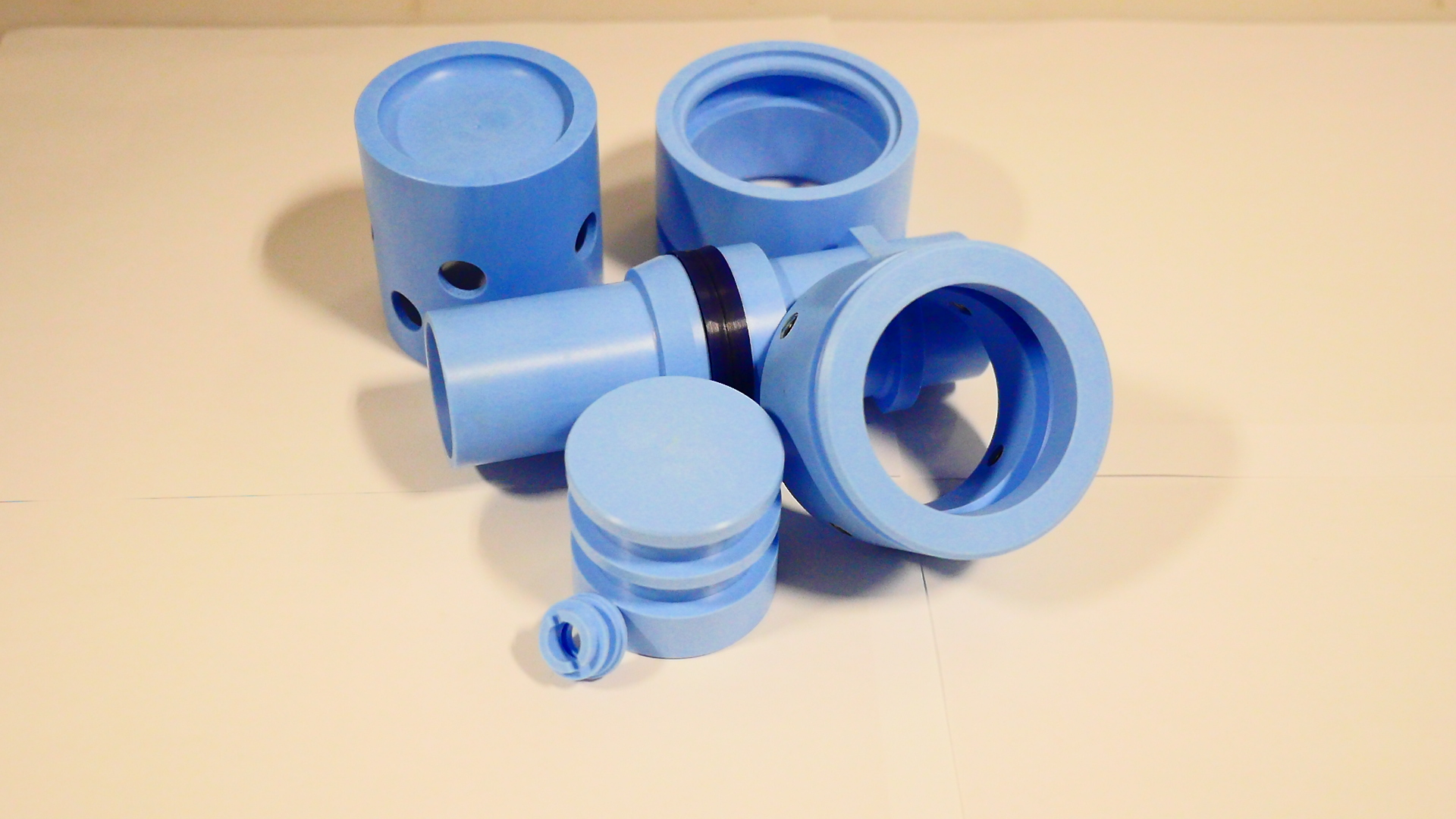 AeroTough GF was originally formulated for use in landing gear applications but can be used in a wide range of aviation applications including any rotating and oscillatory joints.
