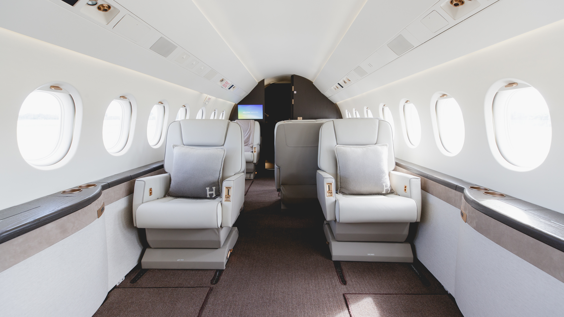 F2000 10 635be79ea11da