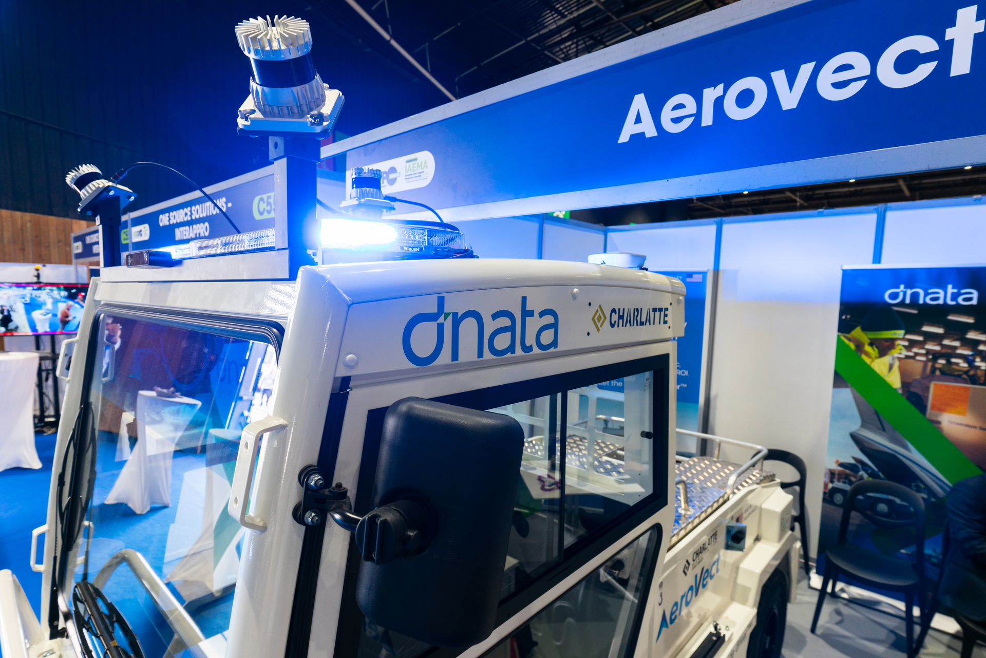 This Charlatte tractor equipped with the AeroVect Driver was on display at the GSE Expo Europe. AeroVect announced a partnership with dnata to pilot and deploy autonomous GSE at airports in the U.S. and Dubai.