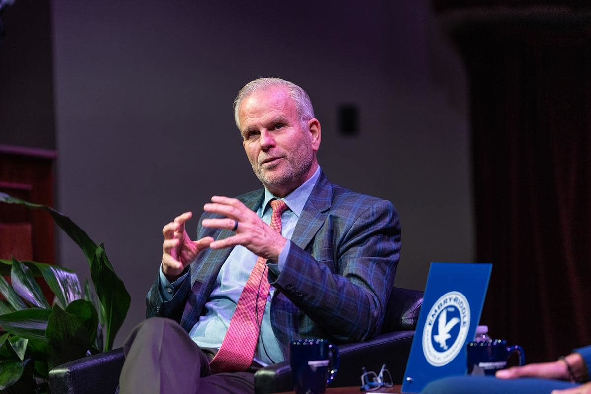 Former FAA administrator Dan Elwell recently visited Embry-Riddle to share insights about his life and career with students, during a Presidential Speaker Series event on campus.