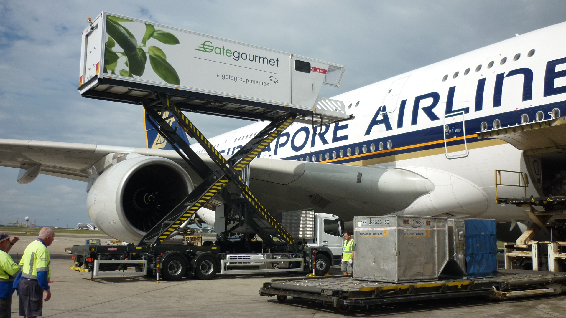 Mallaghan&rsquo;s CT8000 catering truck was designed to raise higher, lift heavier payloads and safely dock to every door of the Airbus A380.