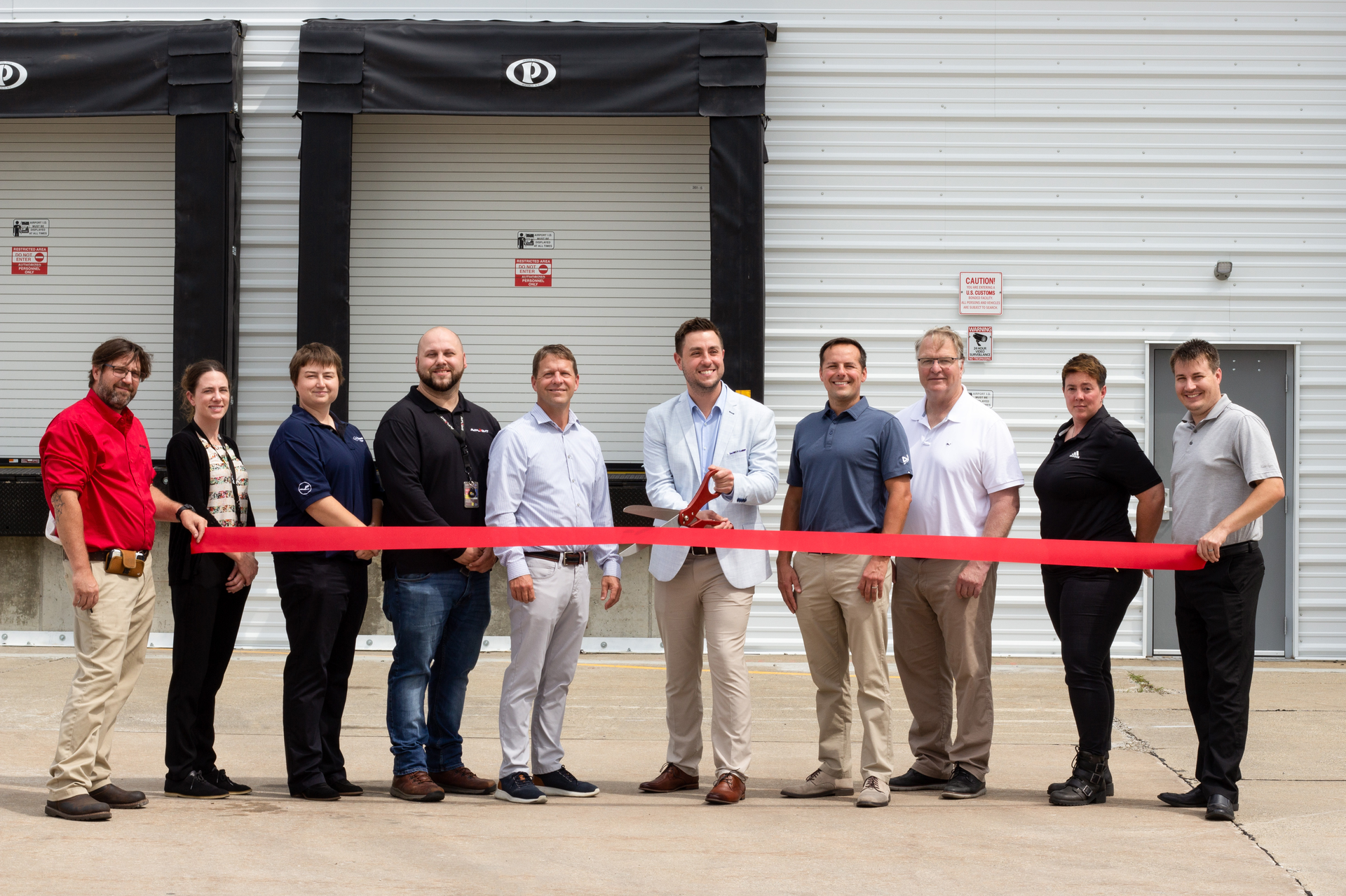 Ribbon Cutting Detroit Warehouse 1 Credit Avflight