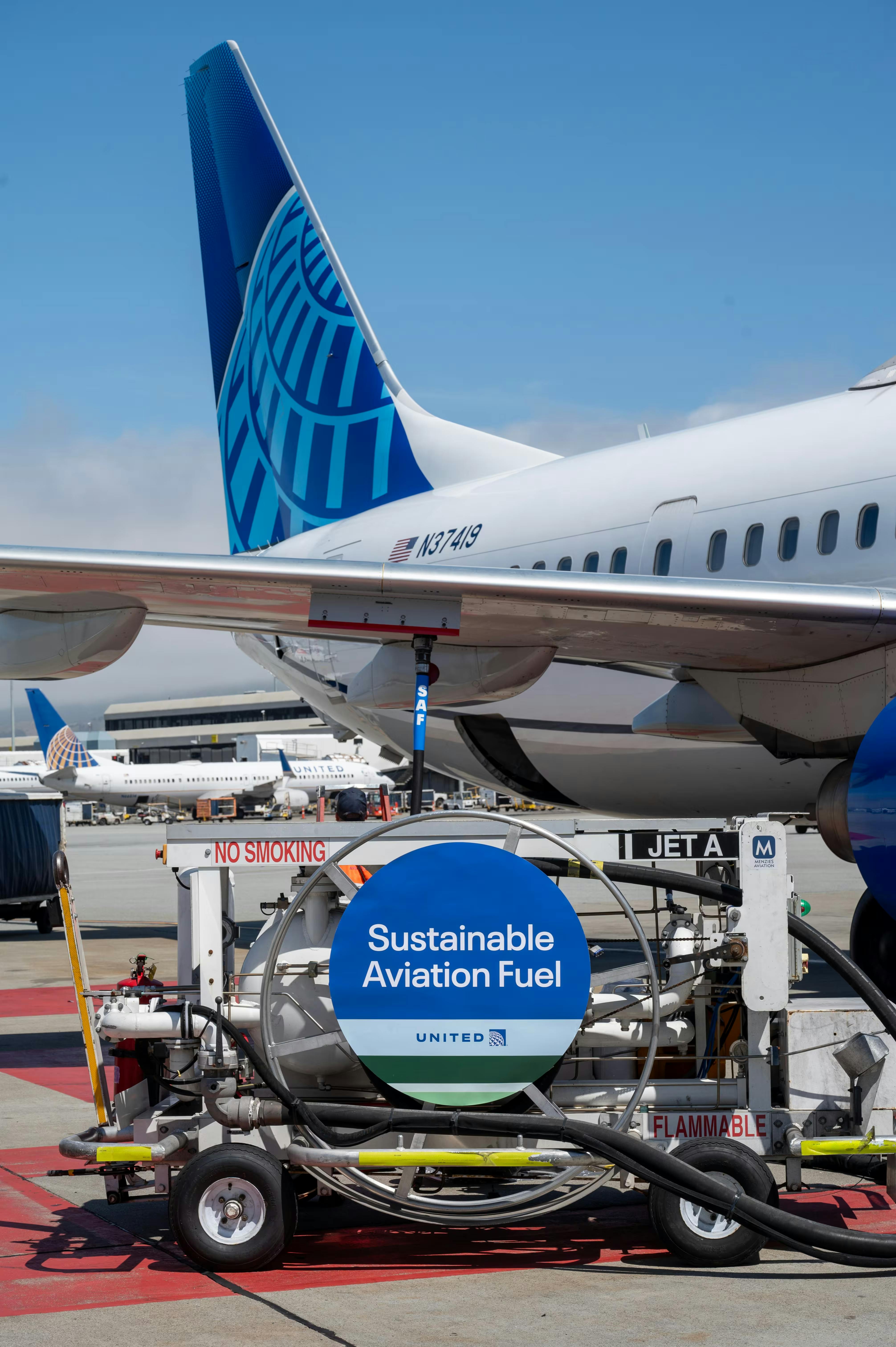 Blending in SAF, which can be produced from several feedstocks, lowers the carbon intensity of jet fuel.