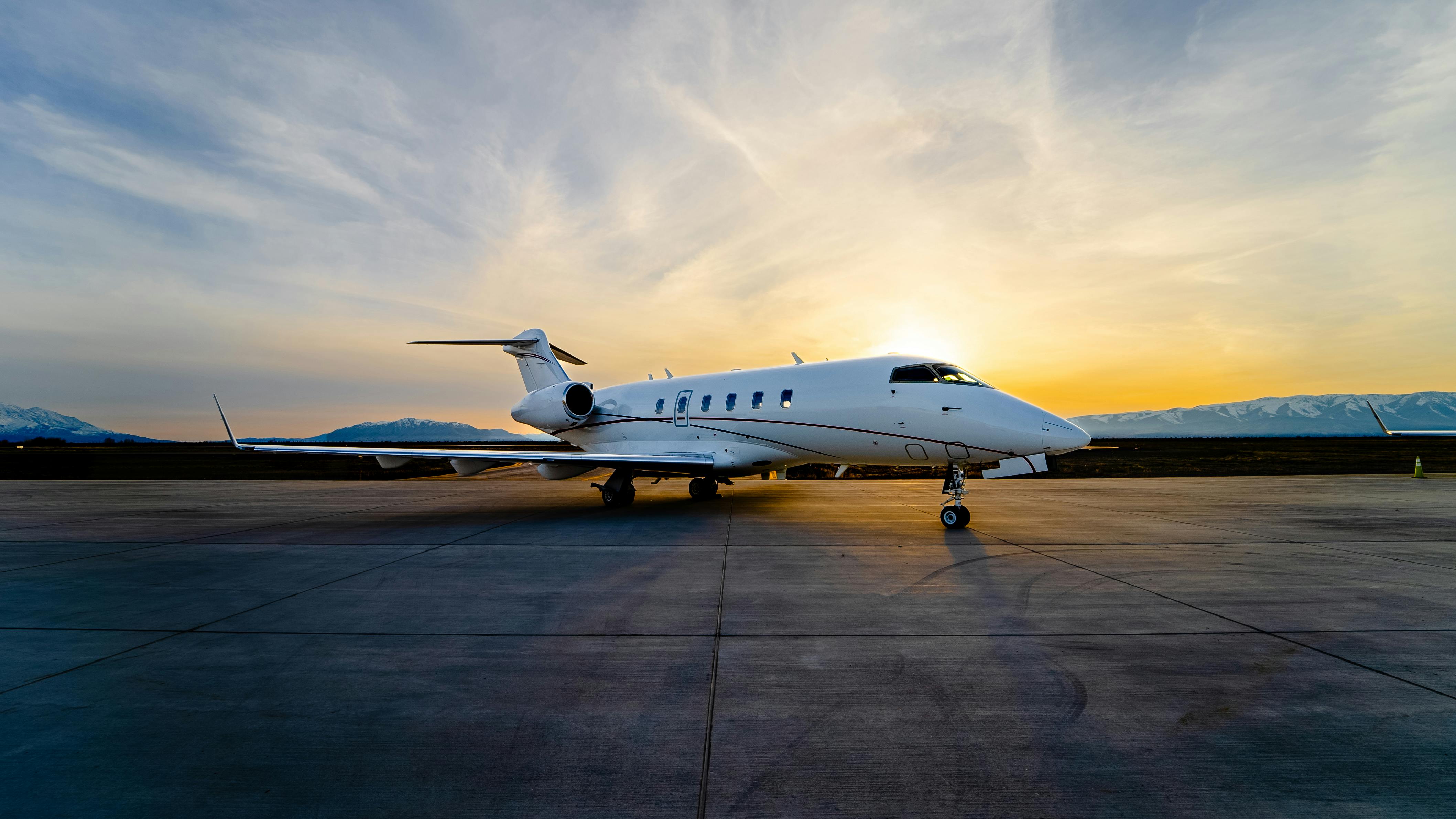 662121ae100aa1001e8d742f Cl300aircraftpaintedbyduncanaviationinprovoutah