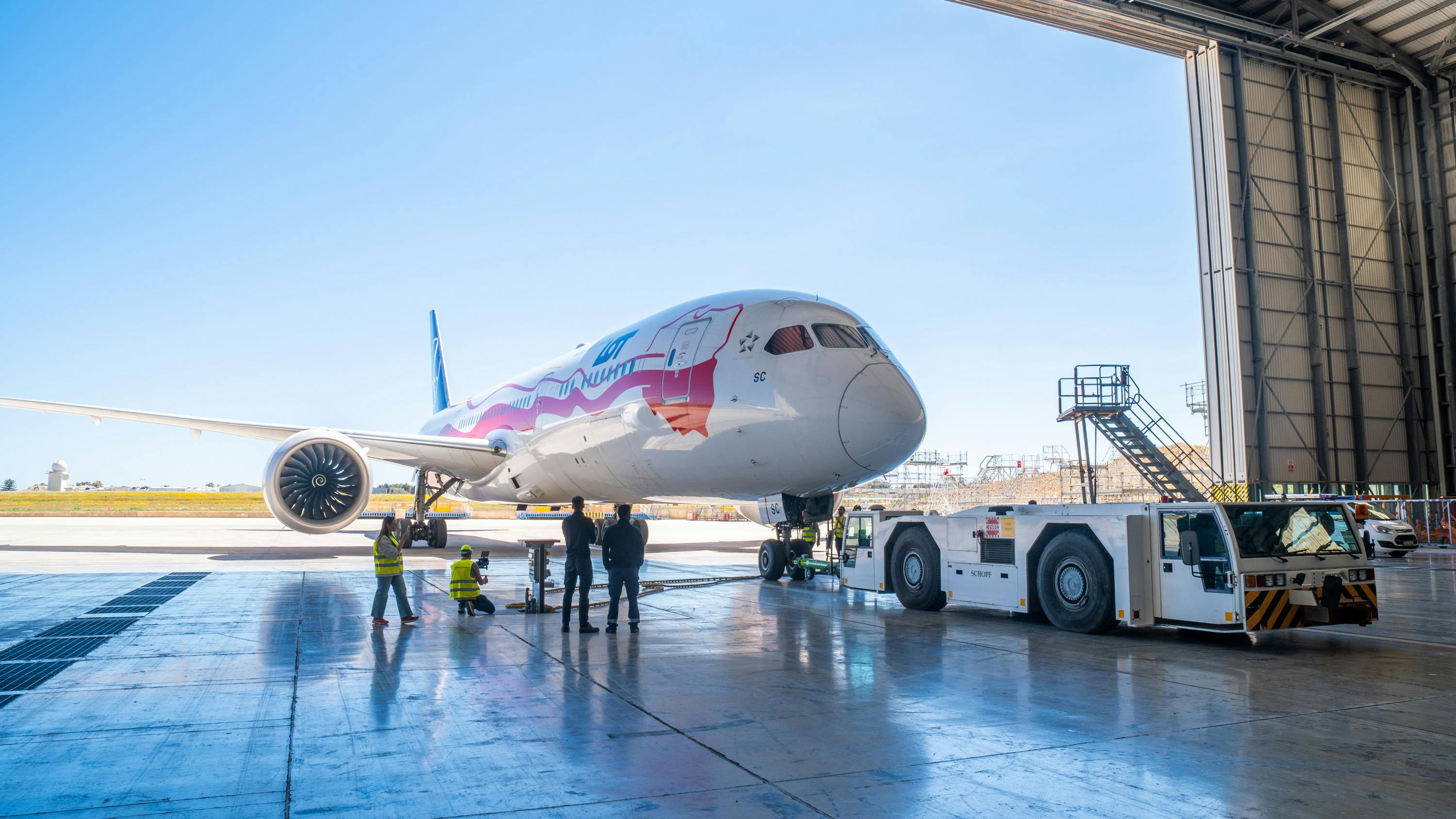 662a62efe15238001ecfb6fc Primage 1stlot787atltm 02 Copyright Lufthansatechn