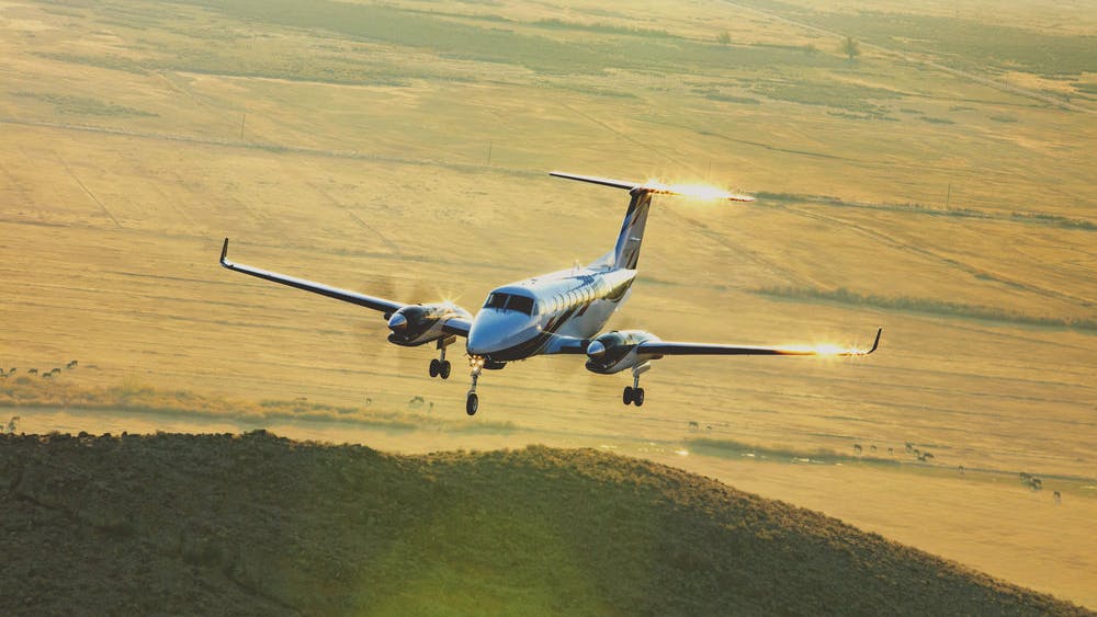 541621beechcraftkingair360_48a2389625354large17180