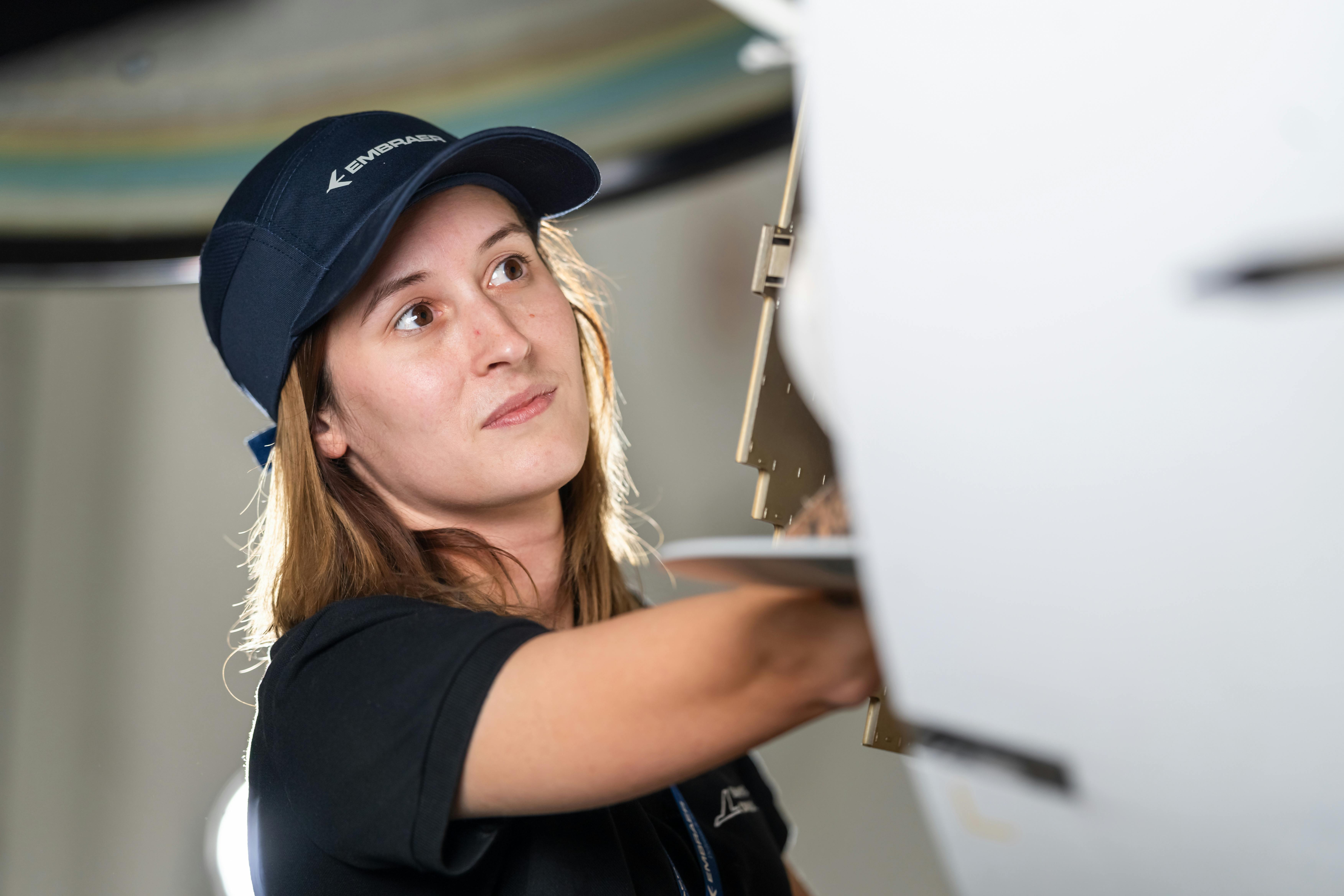 66a02d5d707fe697f4ce1d69 Embraer Nashville551