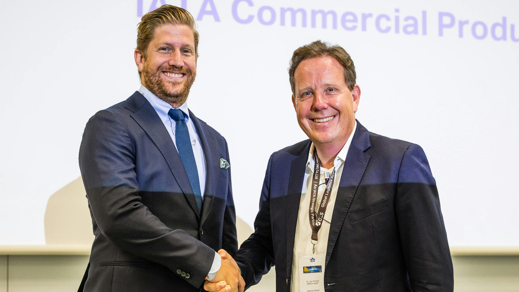 Brendan Sullivan, Global Head of Cargo at International Air Transport Association (IATA), and Dr Jan-Wilhelm Breithaupt, CEO of Jettainer, at the IATA Digital Cargo Conference.