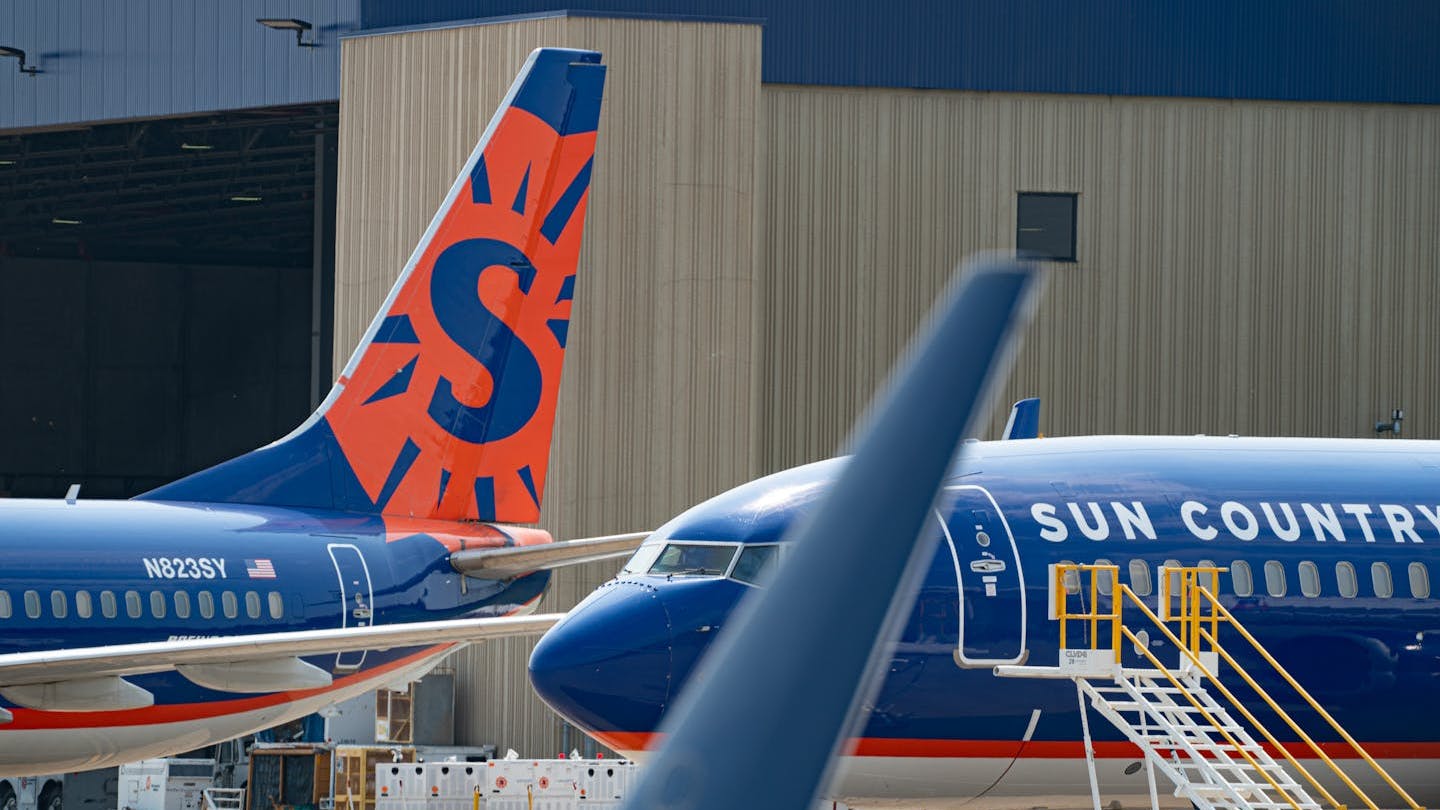 67b5c0327c97f7c8f402ab36 20250204amxusnewssuncountrybolstersboomingcargo1ms