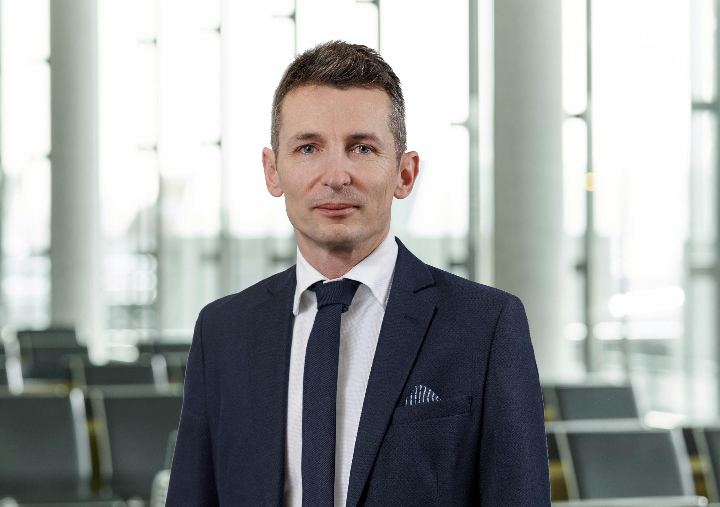 68114383d47bcae3c00424fc B3a6f7c3be2b221208jourikhoogheawebsite