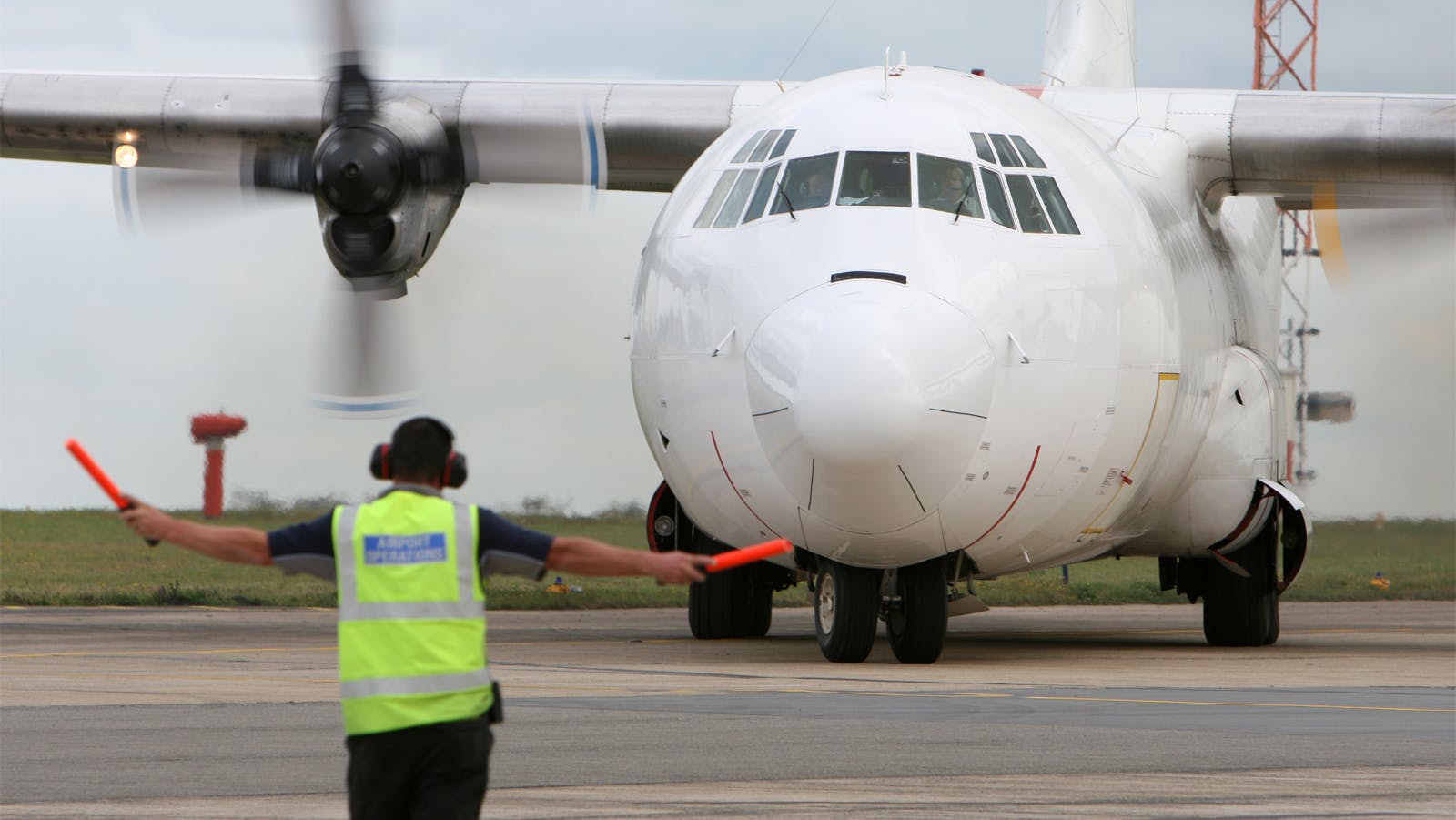 688a1fdb781aa3334c166e71 Aircraft On Runway