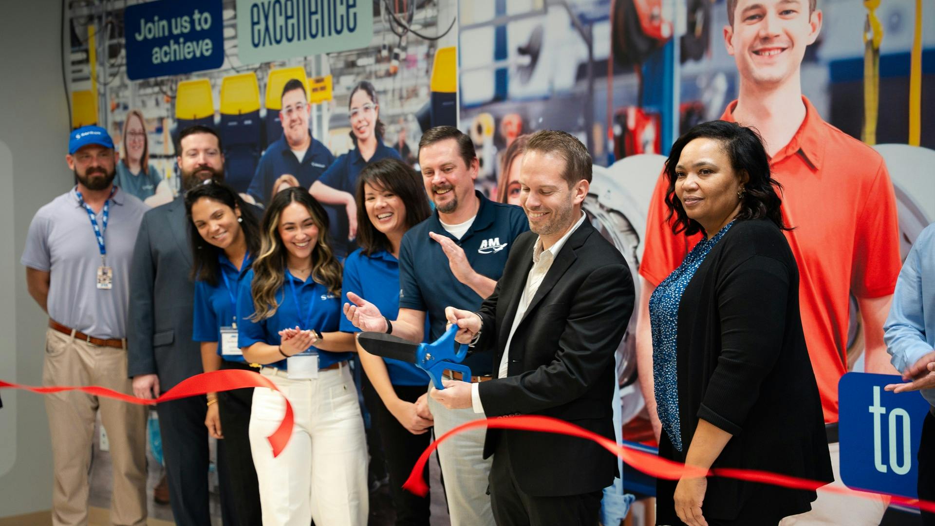 68fb7925f27bec92aca43fd3 Thumbnail Safranaimagreementprphotoribboncutting