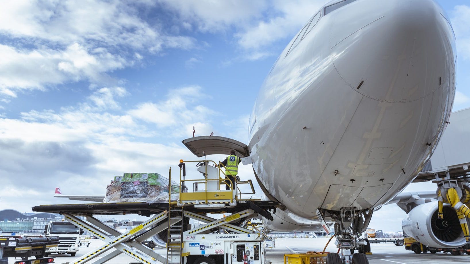 69456d8f6d7091fe8bc4a772 Menziesaviation Cargo21903x920 1