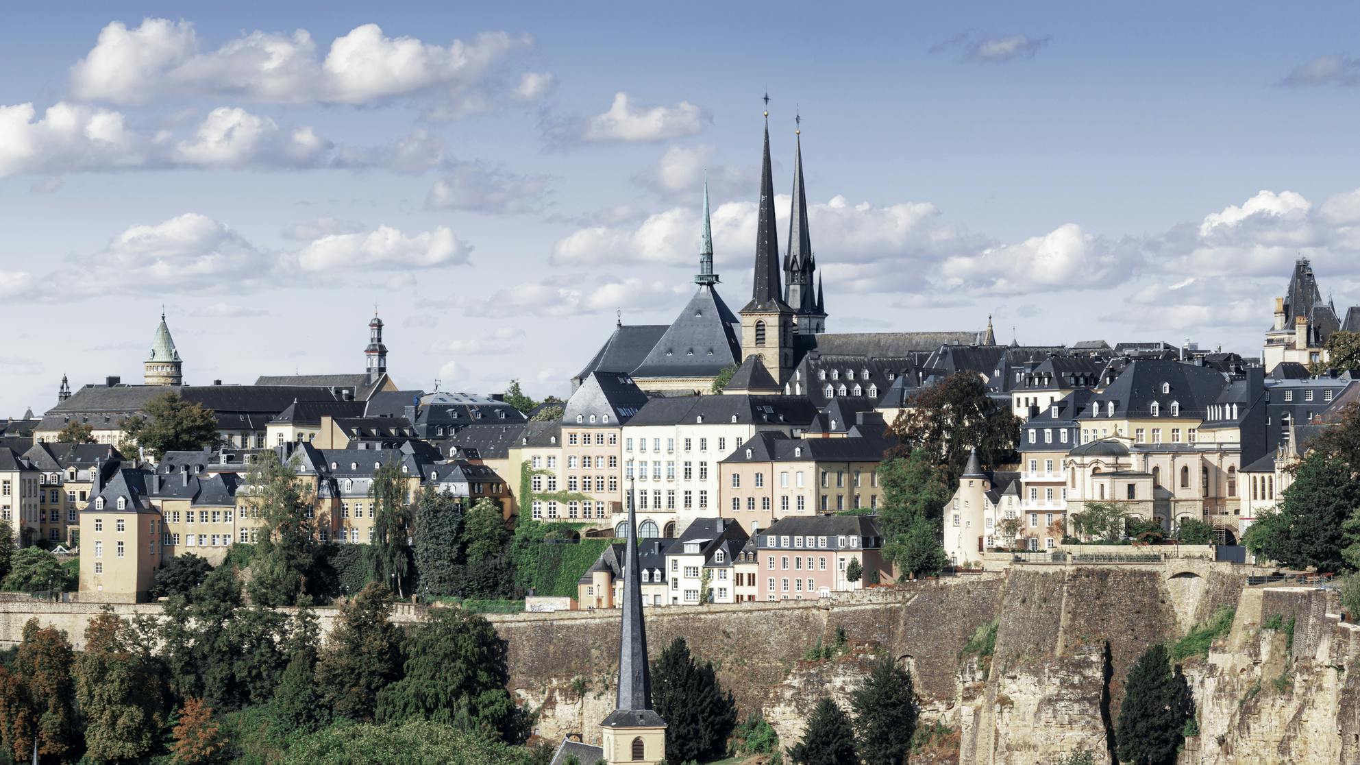 699dc2f22b9cafe1b587e136 Luxembourg