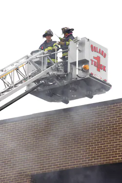 The dual microphone technology of the Motorola Solutions APX 7000XE portable radio, designed specifically for firefighters, works with a microphone on each side of the radio, to pick up a voice from either side and uses the second to suppress background noise. The dual microphone technology of the Motorola Solutions APX 7000XE portable radio, designed specifically for firefighters, works with a microphone on each side of the radio, to pick up a voice from either side and uses the second to suppress background noise.