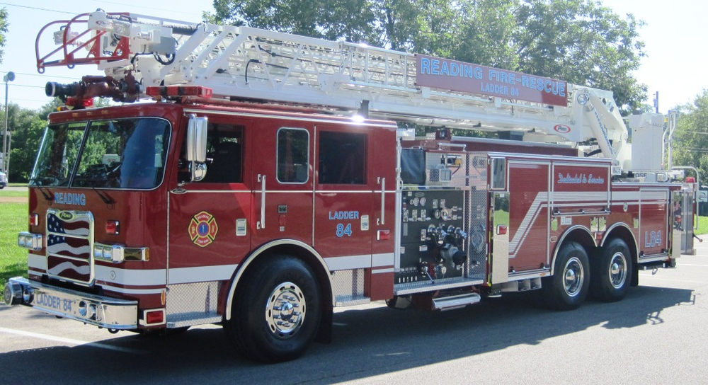 Reading Pierce Ladder 84