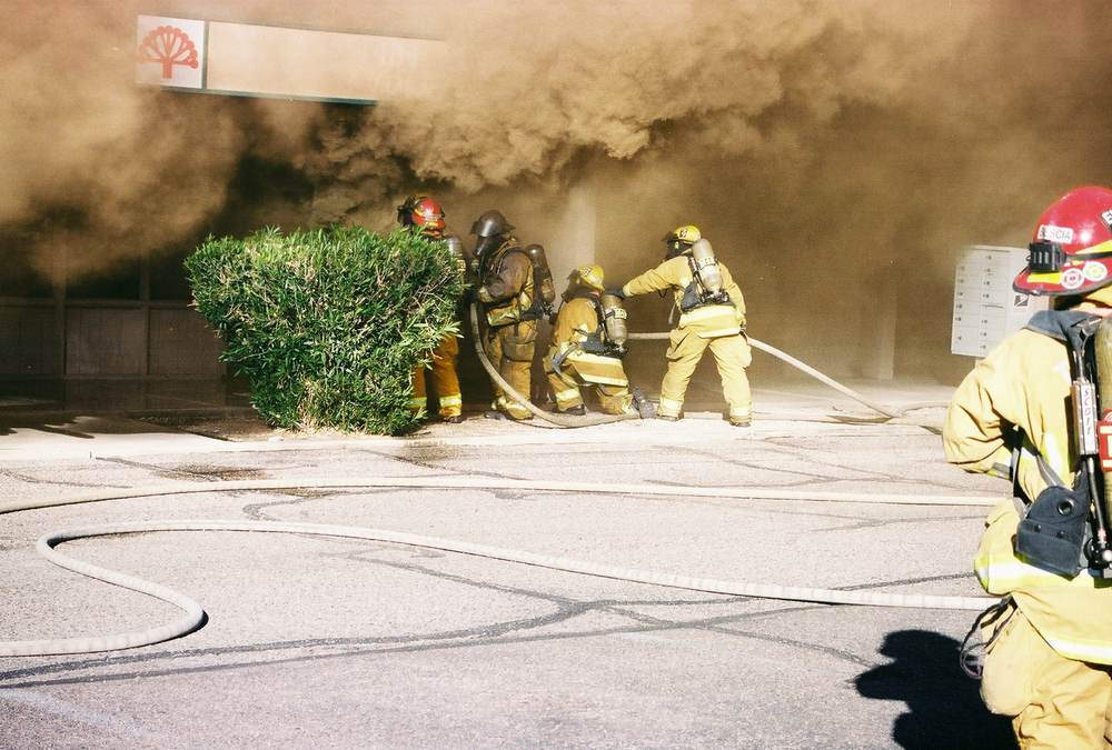 Tuscon Strip Mall Fire 3 10846572