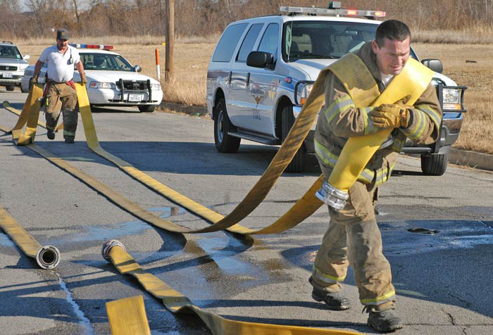 Officers who send notes of encouragement or thanks to firefighters after a tough job can create a positive work enviornment.