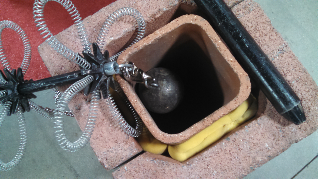 The Chimney Scrubber system uses a unique array of stainless steel coils to completely 'scrub' the inside of virtually any flue.