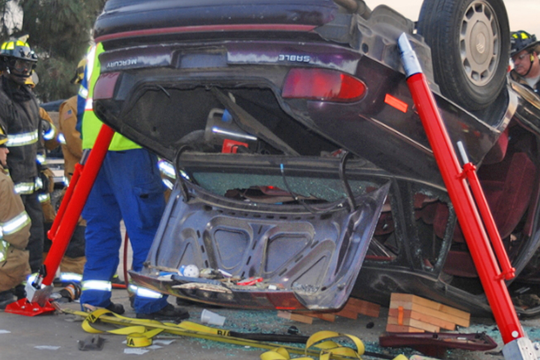 AMKUS RescueStrut System&rsquo;s structural components are produced with aircraft quality aluminum, allowing superior strength while maintaining light weight.