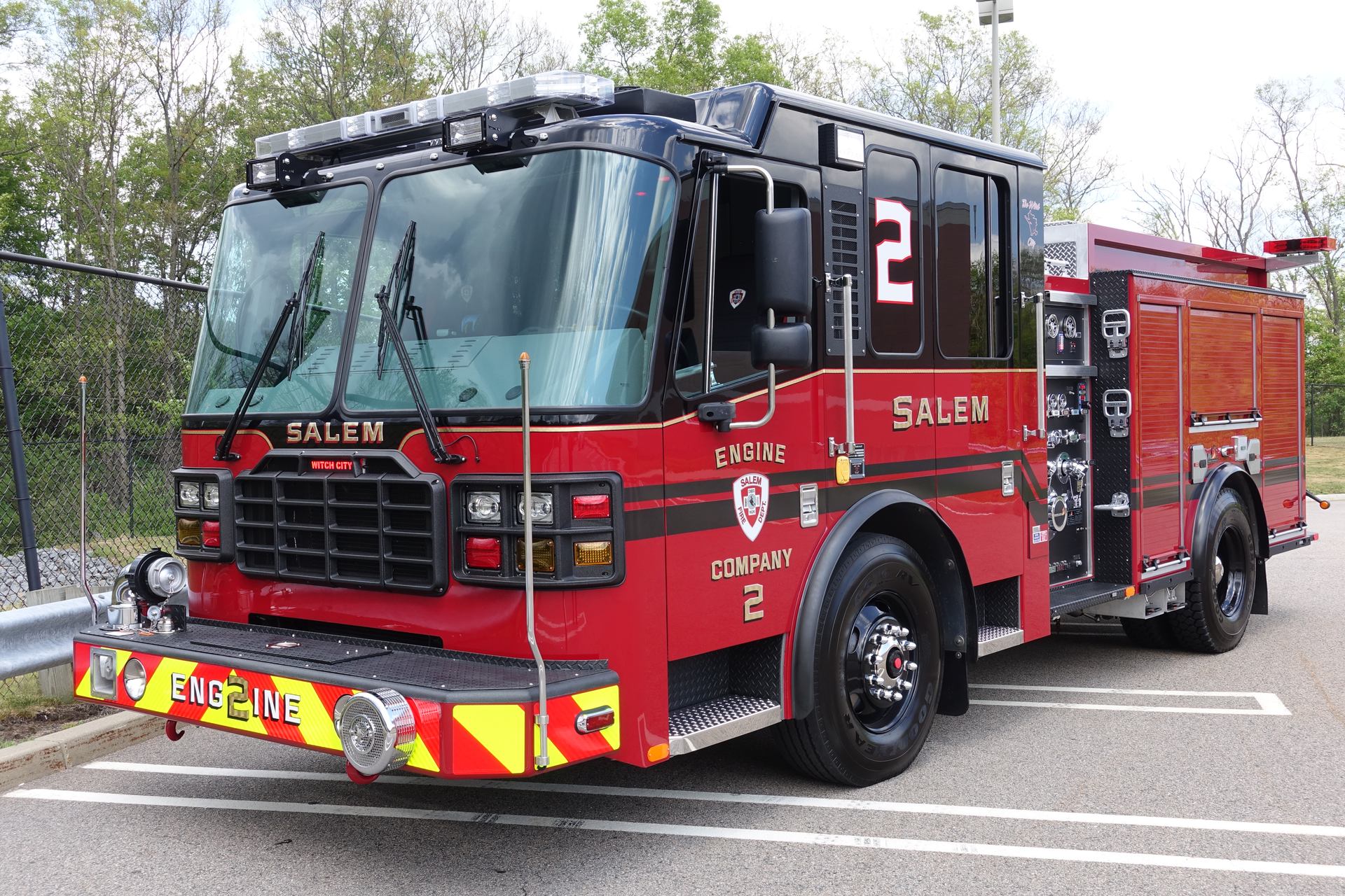 salem mass ferrara 57a219fa84b6c