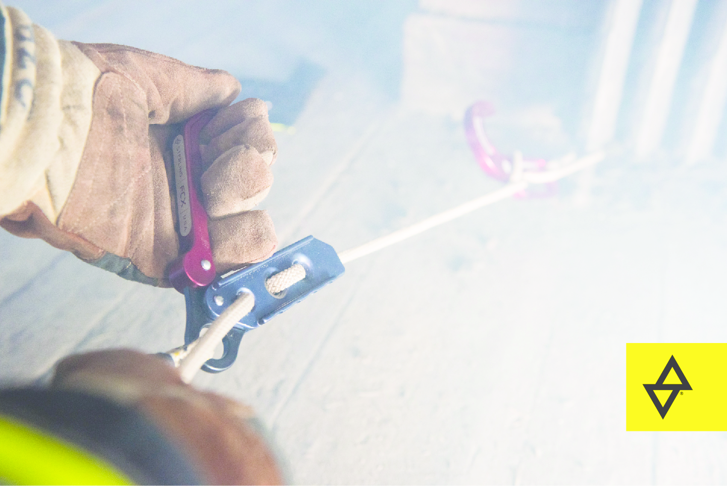 FCX Action Payout Handle With Hook and Smoke XL yellowlogo 59c34883e67bf