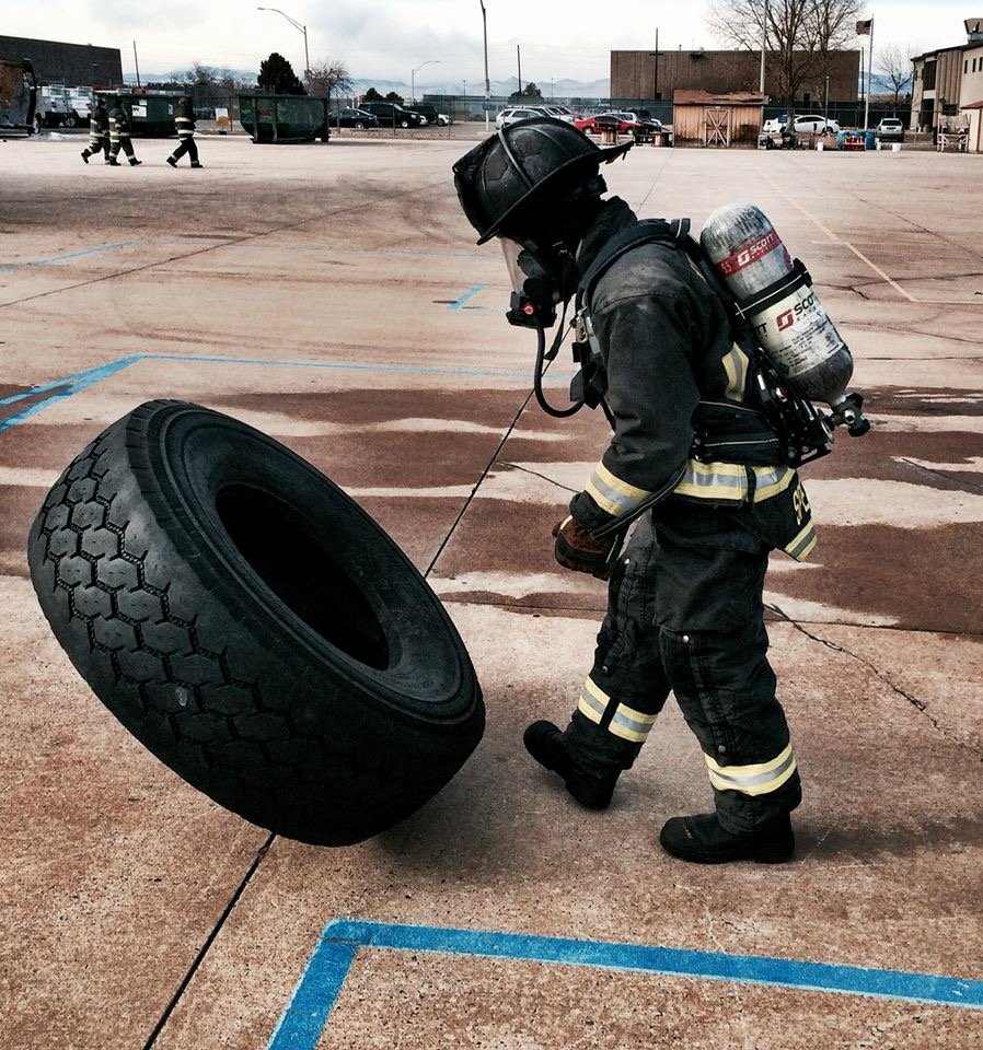 Functional compound movements, such as pushing and pulling with the lower and upper body, are the goal.