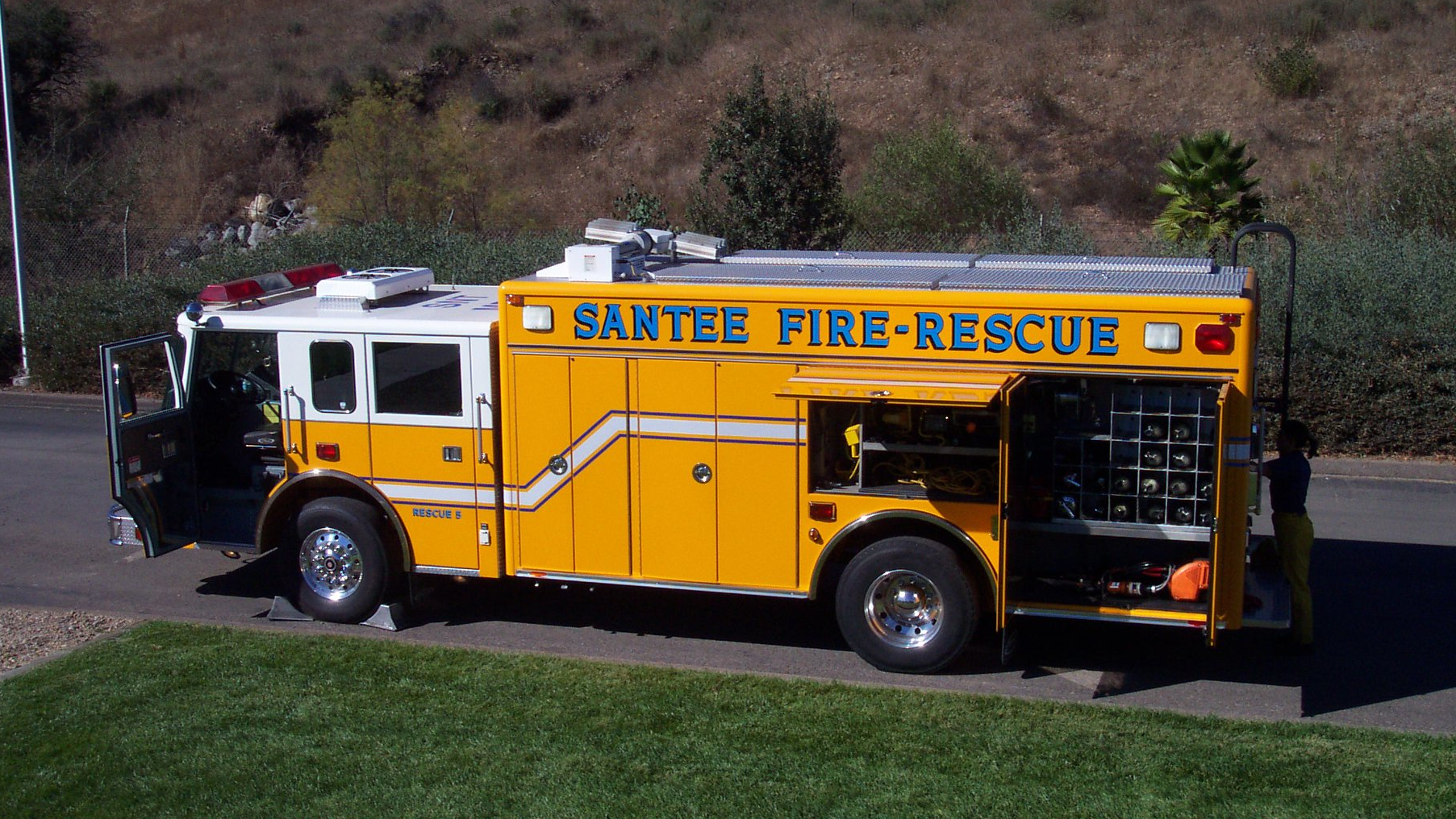 The Santee Fire Department sold their 2000 heavy rescue to Spencer, MA, where the rig will be the only yellow apparatus int the fleet.