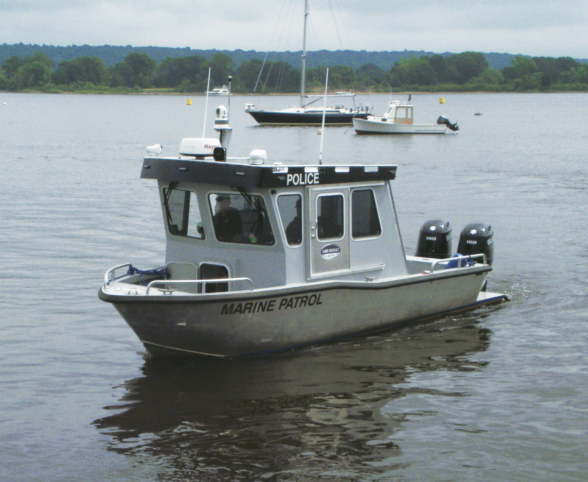 Lake Assault Boats delivered this 26-foot patrol vessel to the Town of Essex Resident State Trooper&rsquo;s Office located in Essex, Connecticut. The craft serves along portions of the Connecticut River that flow through Middlesex County in Connecticut.