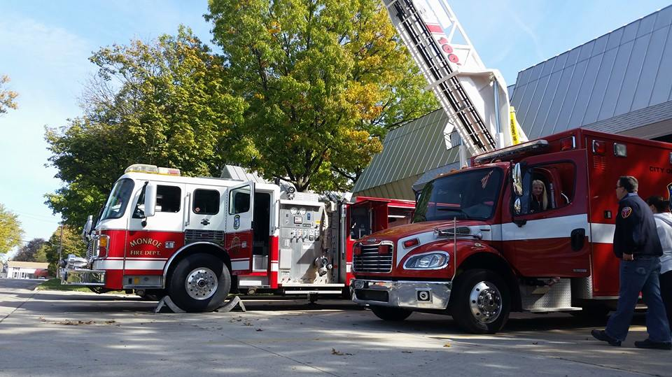 Monroe Fire Dept Engine Mi 5ce6ae99c14e7