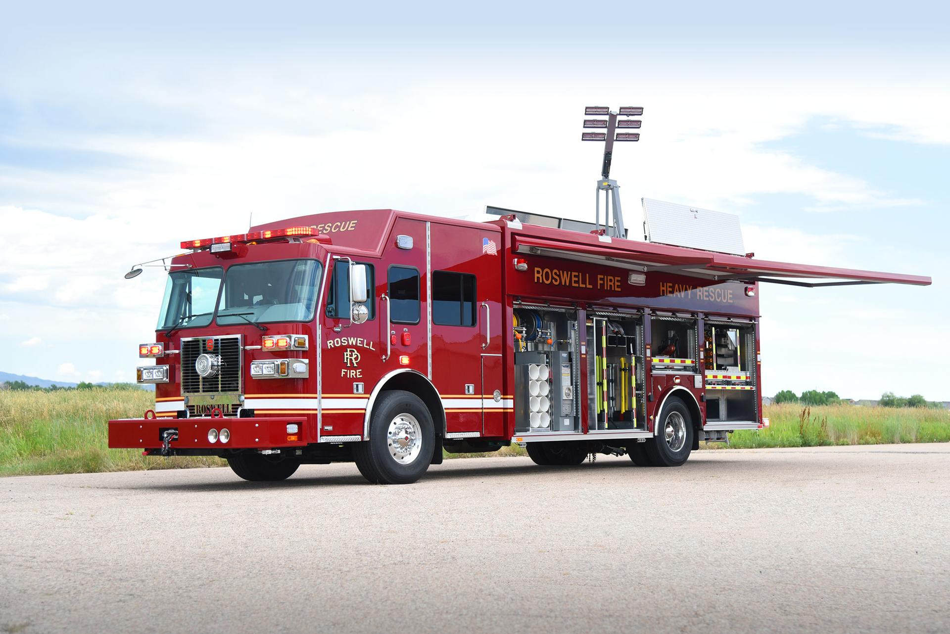 Roswell Streetside Front Open3