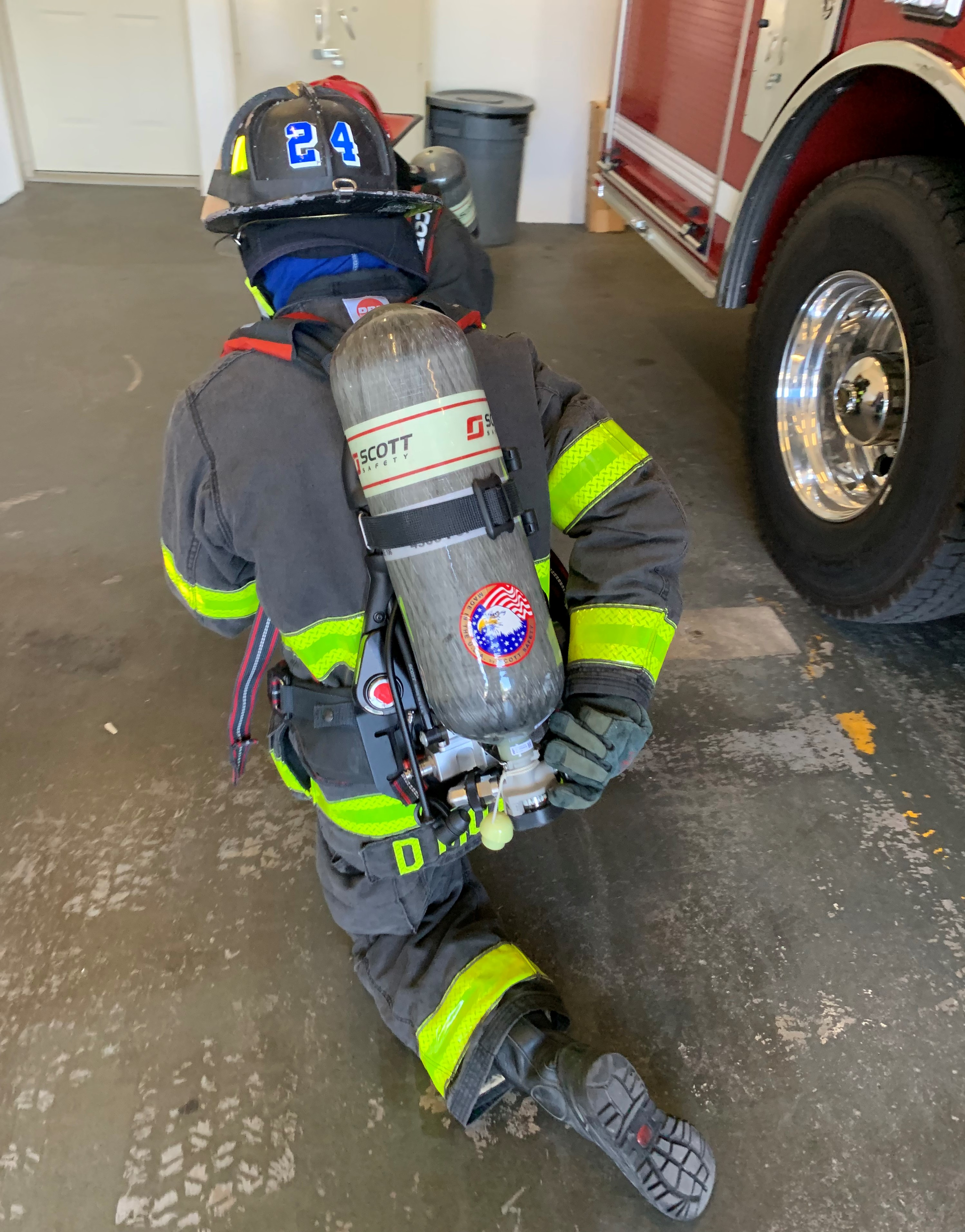 No other feeling on the fireground is worse than a collapsing facepiece with zero airflow from it. Prepare for this emergency by checking the regulator and emergency bypass to ensure they are in the proper positions. This initial effort should be accomplished while using the other hand to reach back and ensure the valve is completely open.