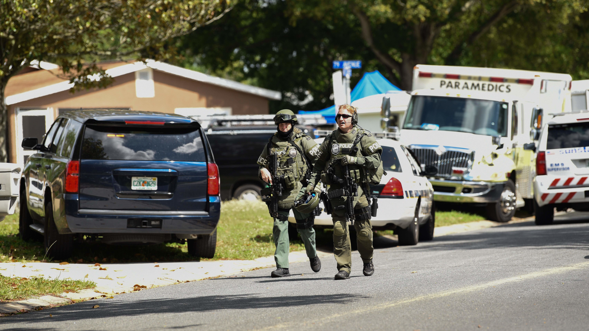 Pinellas Park SWAT officers leave a shooting in 2019. A state law now gives authority to sheriffs and police chief to train SWAT medics to carry firearms in high-risk situations.