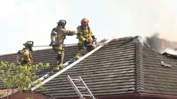 Lexington, KY, firefighters battle a blaze that broke out at a restaurant Saturday. Lexington, KY, firefighters battle a blaze that broke out at a restaurant Saturday.