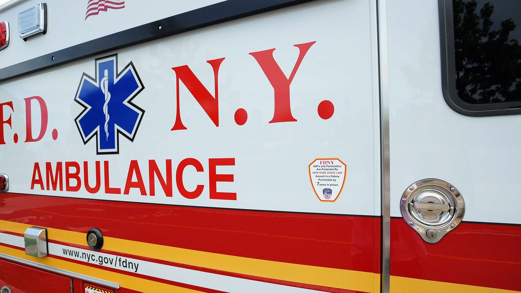 Fdny Ambulance Nyc 5f3ee9258ef7f