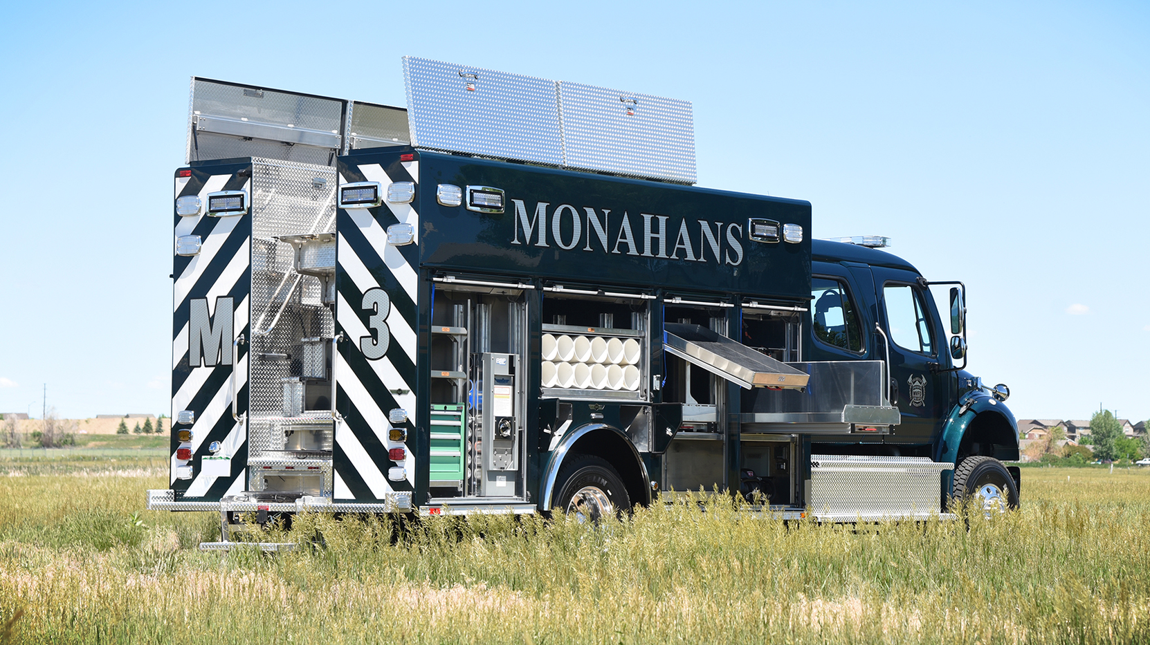Monahans Curbside Rear Open