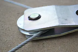 Called the D/d Ratio, the diameter of the snatch block pulley compared to the diameter of the wire rope yields the ratio. To be most efficient, the D/d ratio should be greater than 20. Many snatch blocks have labels that list the diameter of the rope with which they are compatible, to maintain an acceptable D/d ratio. Called the D/d Ratio, the diameter of the snatch block pulley compared to the diameter of the wire rope yields the ratio. To be most efficient, the D/d ratio should be greater than 20. Many snatch blocks have labels that list the diameter of the rope with which they are compatible, to maintain an acceptable D/d ratio.