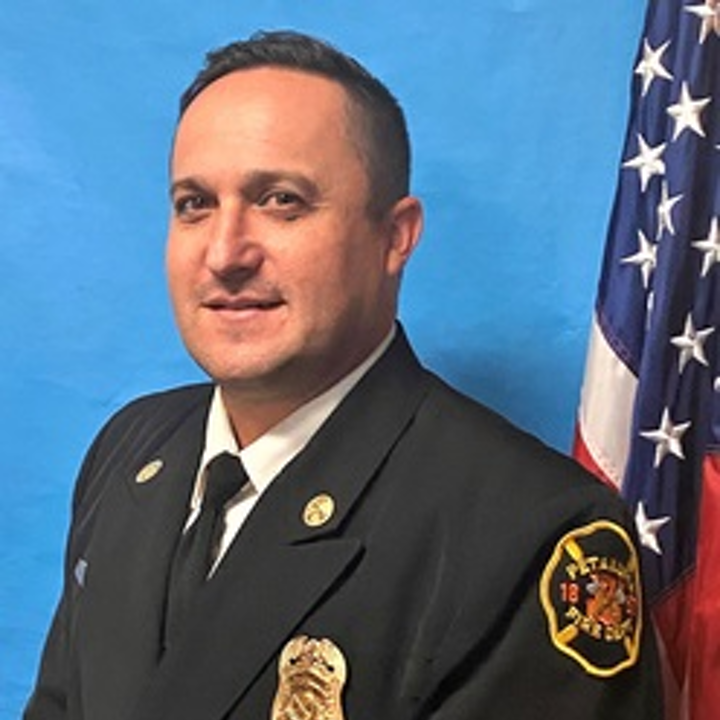 Chad Costa2 5fd7ea3351fa0 5fea8c09ab185