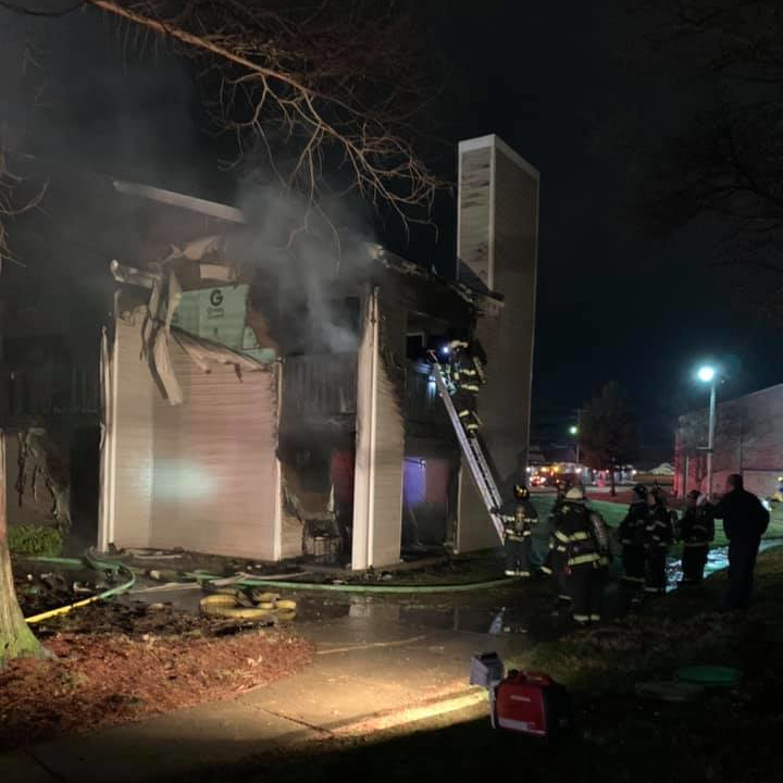 Nearly 30 Owensboro, KY, firefighters battled a fire that broke out at a multi-family dwelling early Monday, spreading to multiple apartment units.