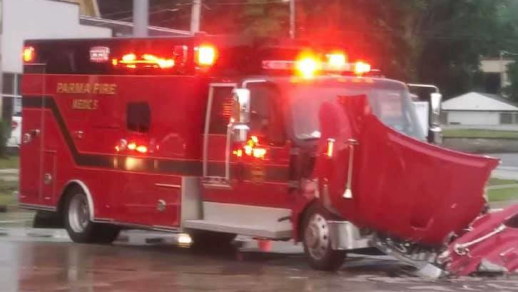 Parma Ambulance Accident Oh 60ddde8bed57a