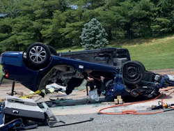 Photo 8: For the inverted-roof-removal procedure, the windshield must be cut from A-pillar to A-pillar. Photo 8: For the inverted-roof-removal procedure, the windshield must be cut from A-pillar to A-pillar.