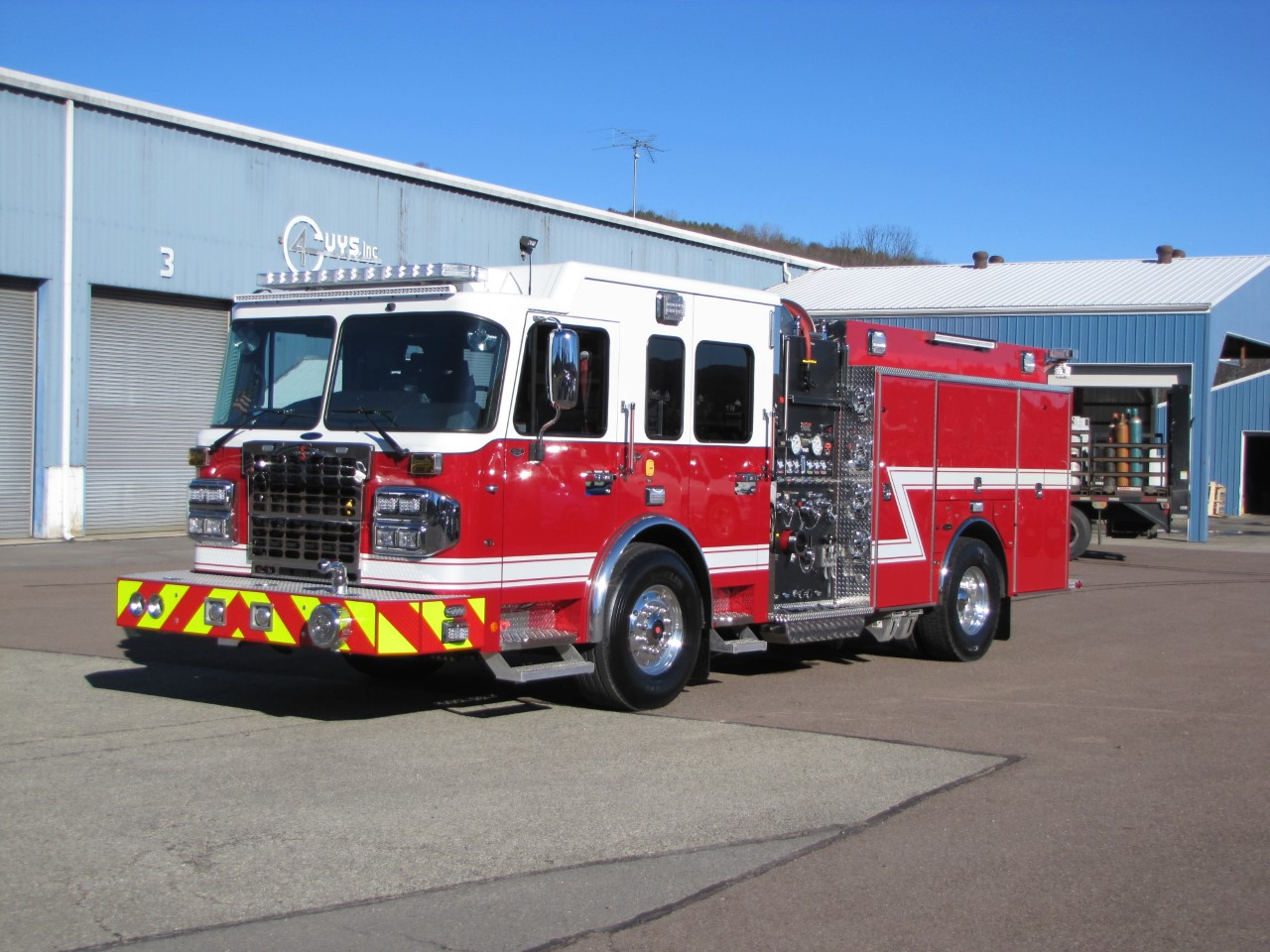 Caldwell Fire Department has taken delivery of a 4 Guys Fire Trucks custom built pumper on a Spartan Chassis.