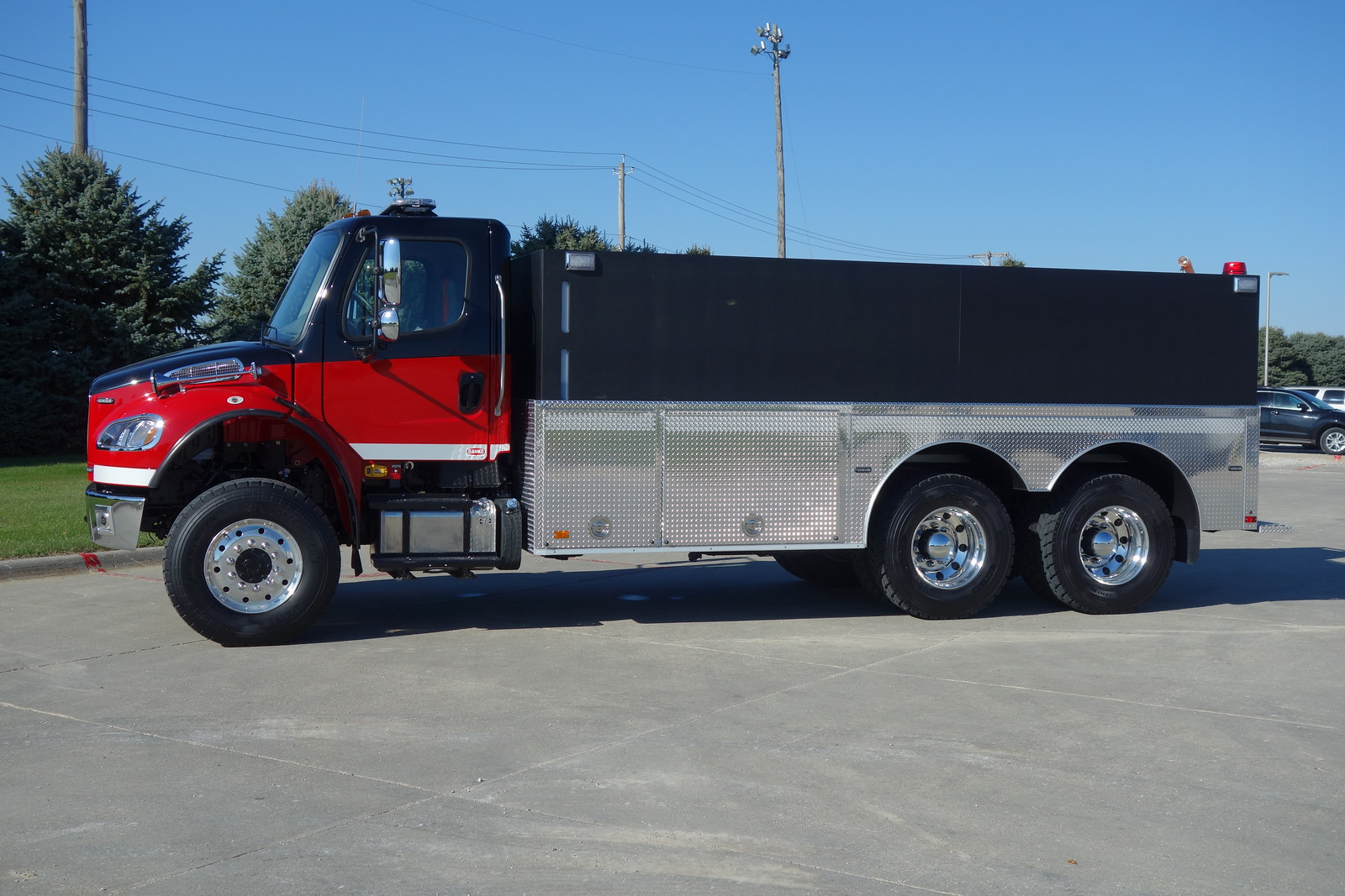 The Valentine Rural Fire Protection District has taken delivery of a Danko Emergency Equipment Tanker.