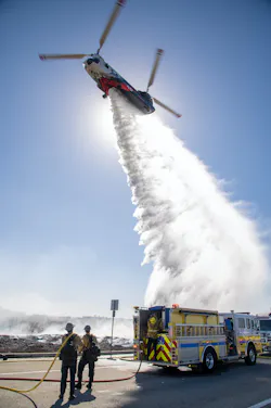 A Quick Reaction Force (QRF) Coulson helicopter that was under contract from Southern California Edison makes a drop on the Field Incident in Ventura County. A Quick Reaction Force (QRF) Coulson helicopter that was under contract from Southern California Edison makes a drop on the Field Incident in Ventura County.