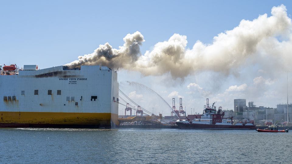 65a16264a90781001e9cd93e Ship Burning