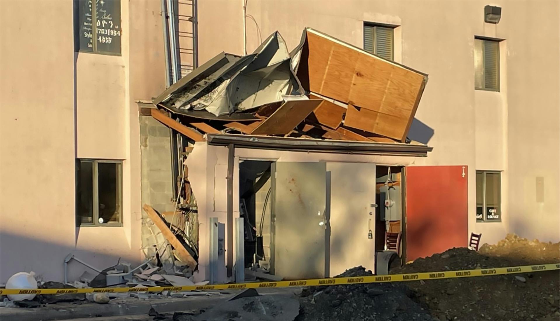A communications closet (left) showed no signs of a potential rapid-fire event before a member of the Fairfax County, VA, Fire and Rescue Department (FCFRD) forced open its door. He saw smoke that wasn&rsquo;t pressurized approximately halfway down to the floor. He opened the door completely. Then, there was an explosion. To view the video of the event, go to youtube.com/watch?v=9Tjqppj6iqU.