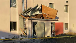 A communications closet (left) showed no signs of a potential rapid-fire event before a member of the Fairfax County, VA, Fire and Rescue Department (FCFRD) forced open its door. He saw smoke that wasn’t pressurized approximately halfway down to the floor. He opened the door completely. Then, there was an explosion. To view the video of the event, go to youtube.com/watch?v=9Tjqppj6iqU. A communications closet (left) showed no signs of a potential rapid-fire event before a member of the Fairfax County, VA, Fire and Rescue Department (FCFRD) forced open its door. He saw smoke that wasn’t pressurized approximately halfway down to the floor. He opened the door completely. Then, there was an explosion. To view the video of the event, go to youtube.com/watch?v=9Tjqppj6iqU.