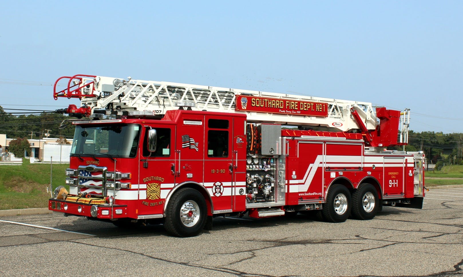 The Southard Volunteer Fire Company placed this 107-foot Ascendant quint in service on Pierce's Enforcer chassis.